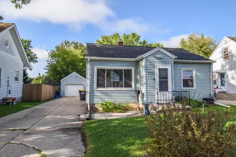 416 Riverview, Waukesha, WI 53188