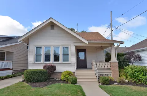 712 Cleveland, Racine, WI 53405