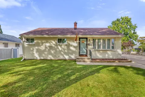 2875 S 96th, West Allis, WI 53227