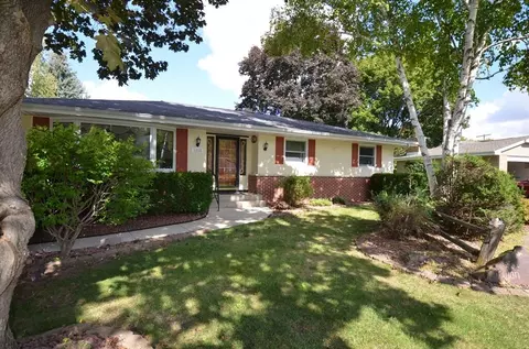 1252 W Laurel, Whitewater, WI 53190