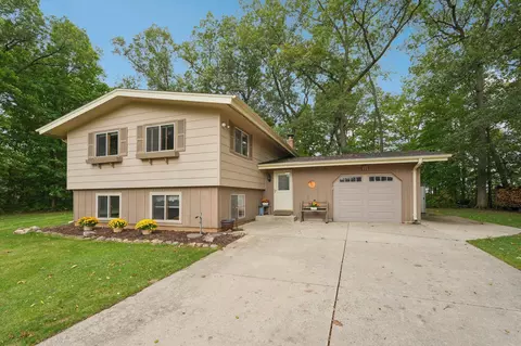 n9669 Shady Lane, Watertown, WI 53094