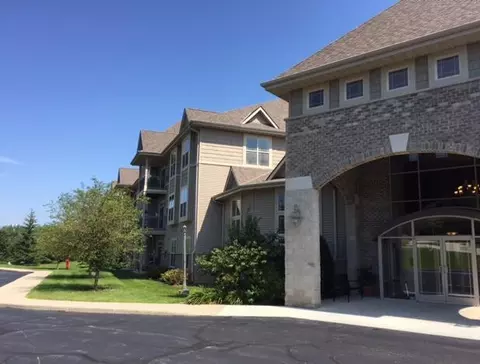 230 Hilldale #1307, Hartford, WI 53027
