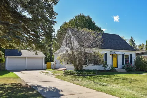 1219 W Grand, Port Washington, WI 53074