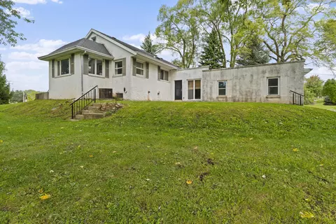 4063 E Oakwood, Oak Creek, WI 53154
