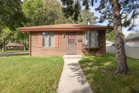 5803 N 77th, Milwaukee, WI 53218