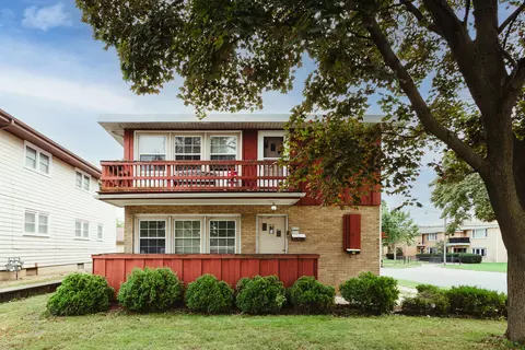 8931 W Congress #8933, Milwaukee, WI 53225