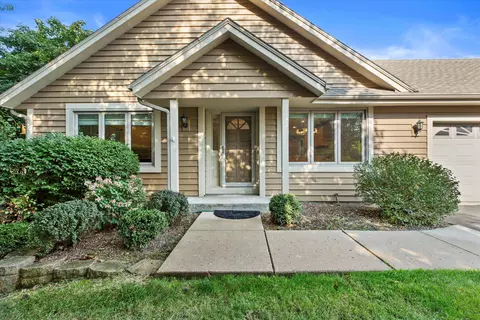 n24w24041 Stillwater UNIT A, Pewaukee, WI 53072