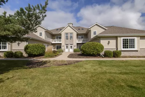 1617 Grey Fox #C, Mukwonago, WI 53149