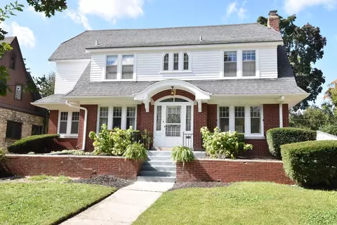1919 Forest, Wauwatosa, WI 53213