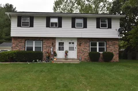 109 Johnston #111, Dousman, WI 53118