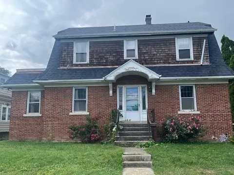 4473 N 100th, Wauwatosa, WI 53225