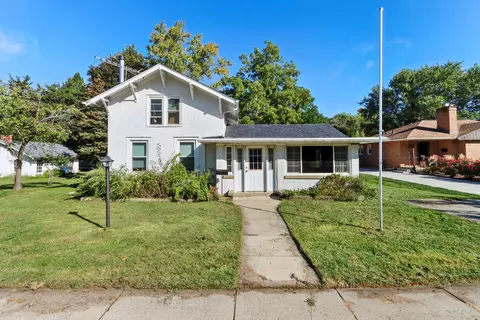 236 W Page, Elkhorn, WI 53121