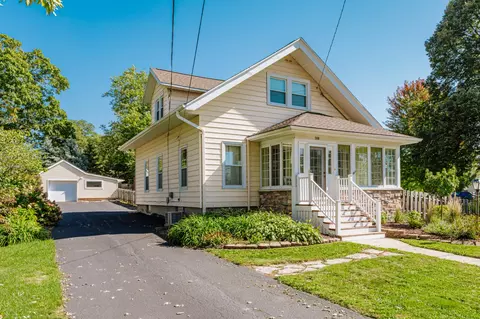 508 Merton, Hartland, WI 53029