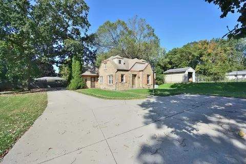 4122 Goleys, Racine, WI 53404