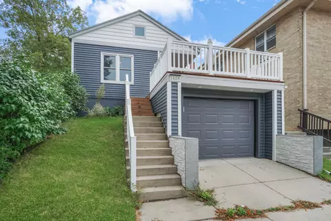 1608 N Astor, Milwaukee, WI 53202