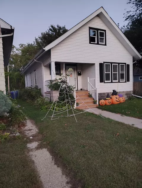 3559 14th, Kenosha, WI 53140