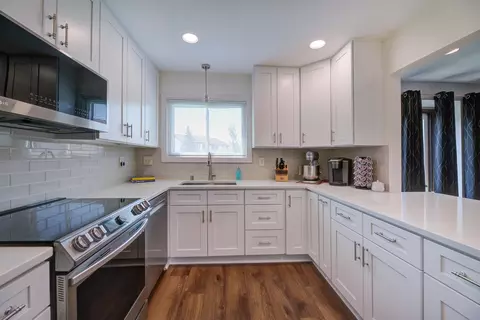 3947 W College, Milwaukee, WI 53221
