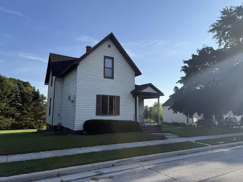 225 W Main, Mishicot, WI 54228