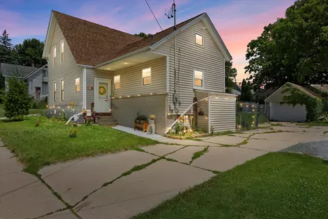 504 First, Hartford, WI 53027