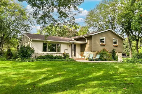 5701 S 121st, Hales Corners, WI 53130