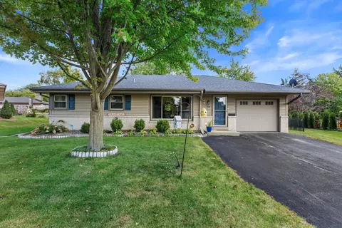 5527 Oakwood, Greendale, WI 53129