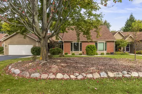 n19w26672 Milkweed #A, Pewaukee, WI 53072