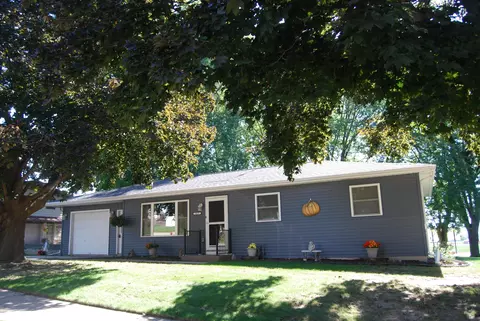 915 South, Lomira, WI 53048