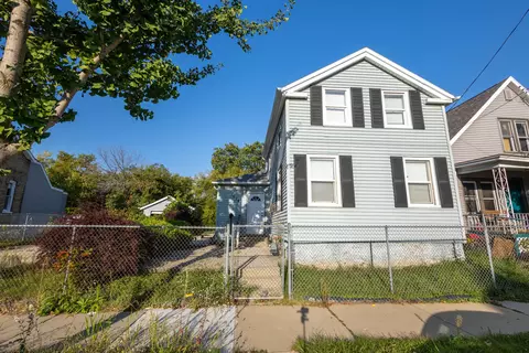 1616 Dr Martin Luther King, Racine, WI 53404