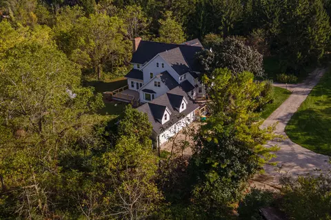 10512 Bridge, Cedarburg, WI 53012