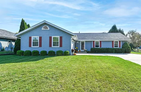 8200 S Wildwood, Oak Creek, WI 53154