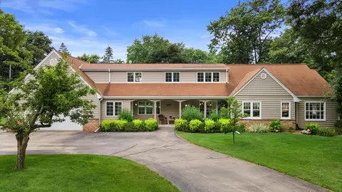 955 Edwards, Brookfield, WI 53005