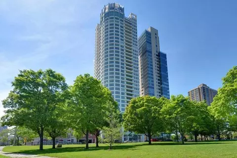 825 N Prospect #2802, Milwaukee, WI 53202