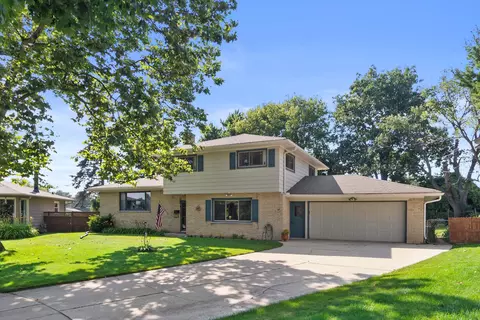 1504 Roosevelt, Racine, WI 53406