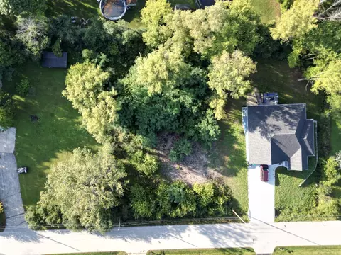n69w13211 Harding, Menomonee Falls, WI 53051