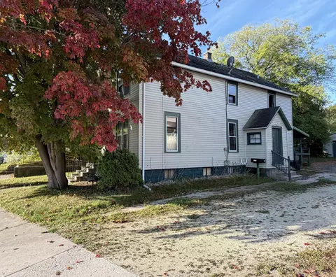 1910 E Riv, Two Rivers, WI 54241