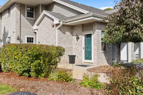 18740 Emerald #E, Brookfield, WI 53045