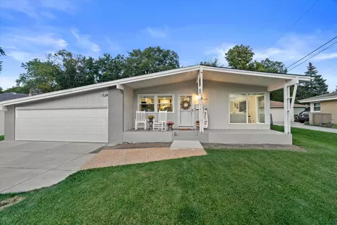 5850 N Witte, Glendale, WI 53209