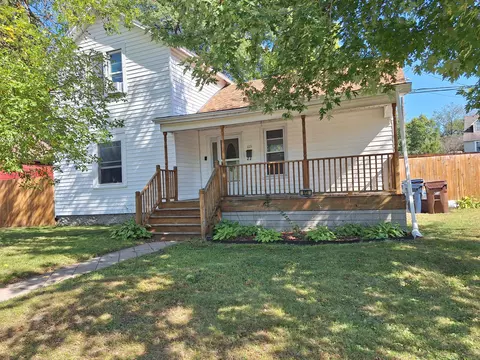 613 3rd, Onalaska, WI 54650