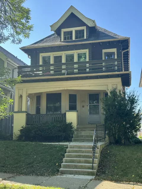 3429 N Bartlett #3431, Milwaukee, WI 53211