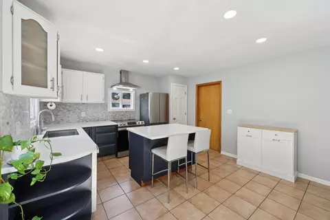 3855 S Herman, Milwaukee, WI 53207
