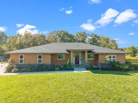 W1933 Itsa Little, East Troy, WI 53120