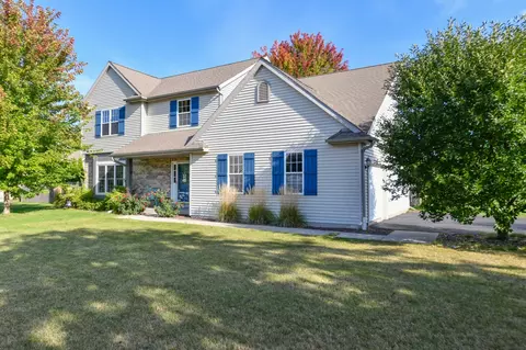 1140 W W Ct, Elkhorn, WI 53121