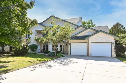 10262 W Deerwood, Franklin, WI 53132