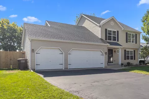 855 Hunters Rdg, Genoa City, WI 53128