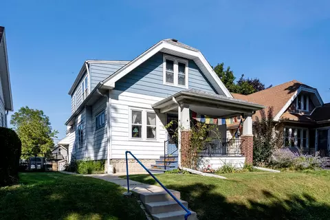 3669 S Herman, Milwaukee, WI 53207