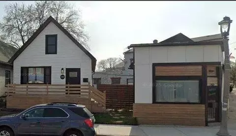 2401 S Kinnickinnic #2403, Milwaukee, WI 53207