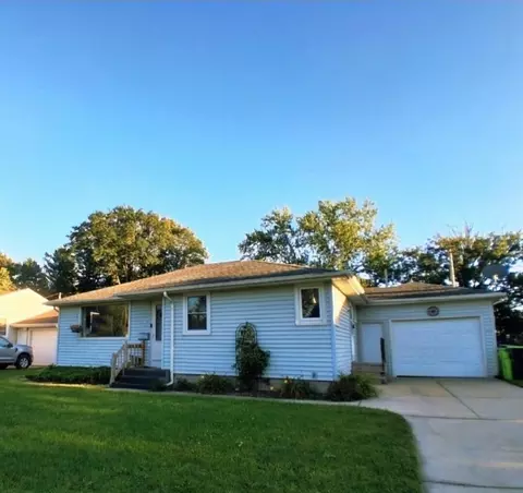 215 E Lincoln, Hartford, WI 53027