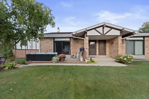 w54n114 Mckinley, Cedarburg, WI 53012