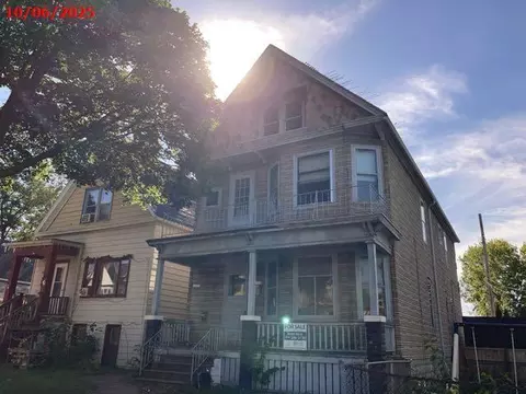 2429 W Burnham #2429A, Milwaukee, WI 53204