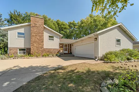 1041 Bluebird, Union Grove, WI 53182